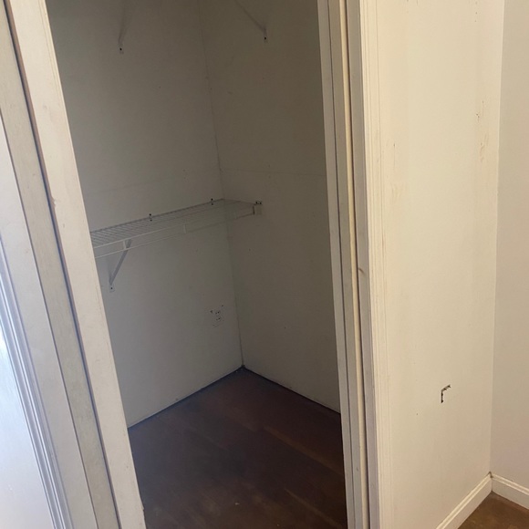 Beautiful 5bedroom 2bath Family home‼️ - Picture 7 of 16